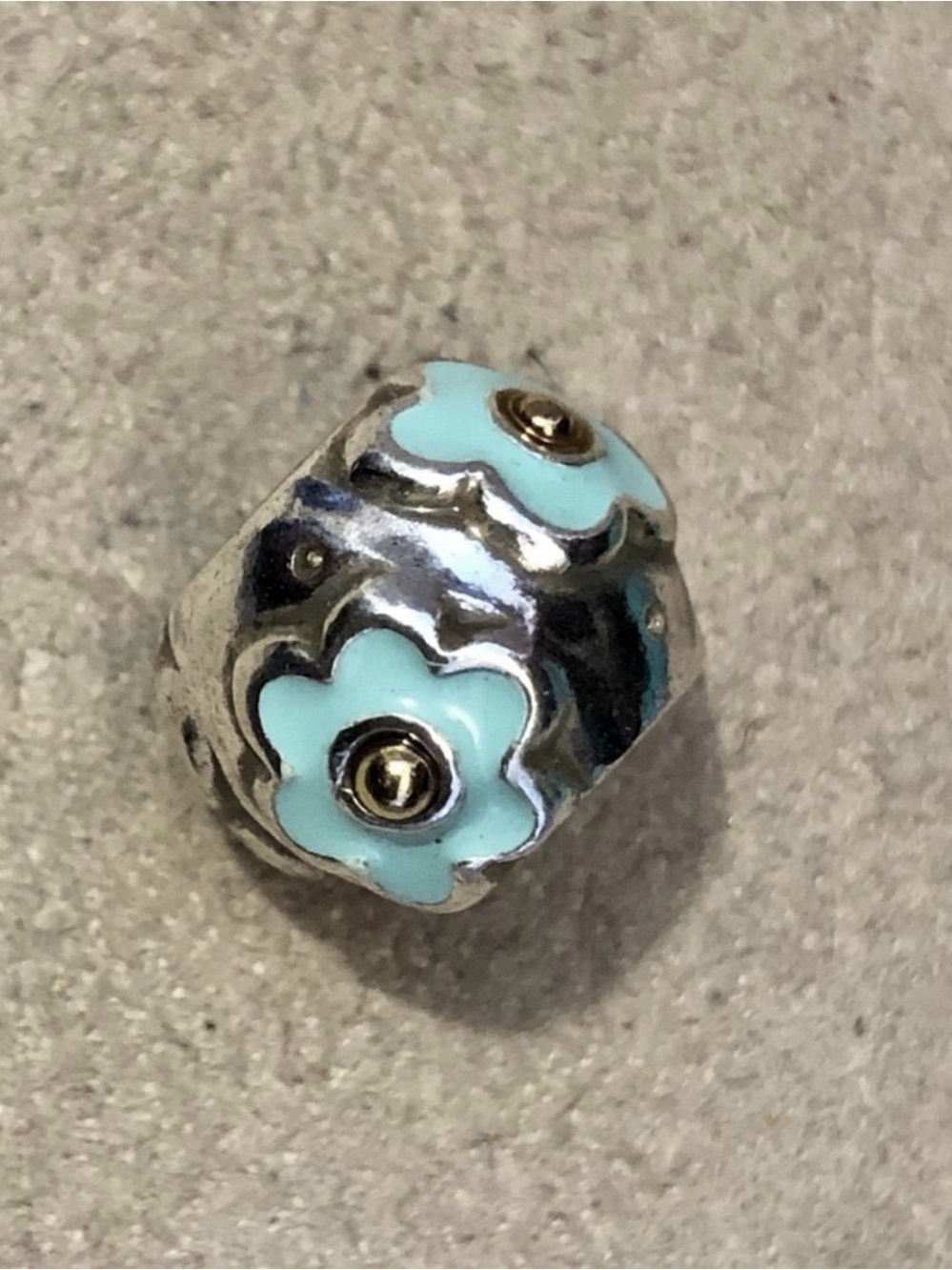 Brighton Daisy bead in aqua Enamel flowers on silver Gold centers Retired